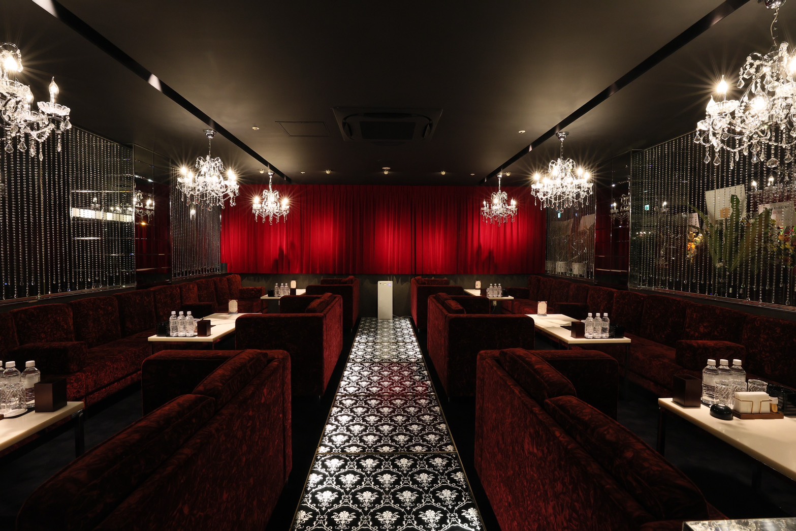CLUB ATELIER 店内