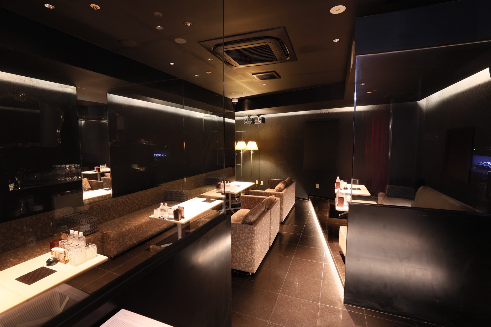 CLUB ATELIER ラウンジ席
